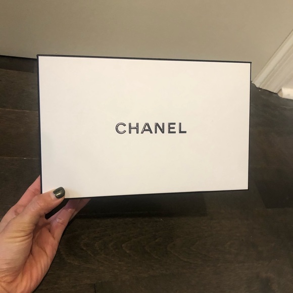 Chanel Box - Picture 1 of 4